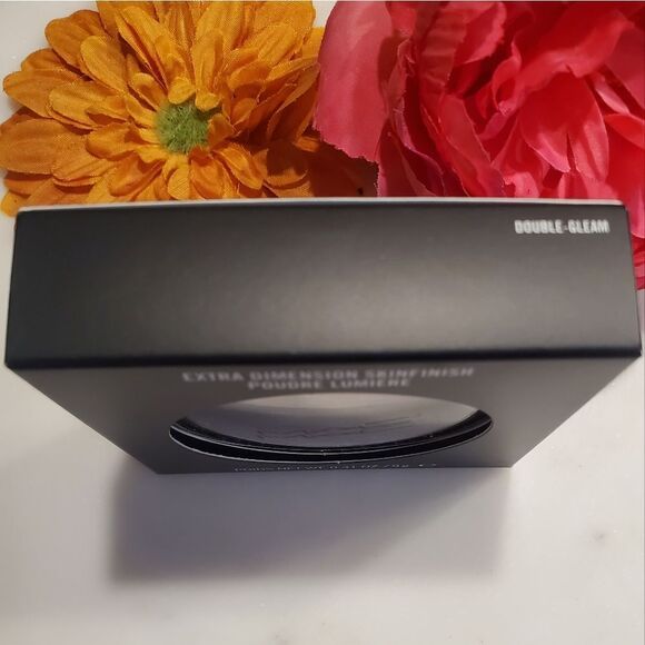 MAC Extra Dimension Skinfinish Double Gleam Highlighter - Picture 8 of 13